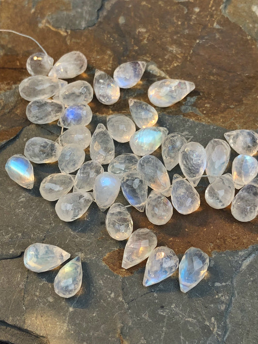 PER BEAD Rustic cut Hand Faceted Blue Flash Rainbow Moonstone Briolette Drop Teardrop / PER bead 6-9 mm approx Handcut - one Bead