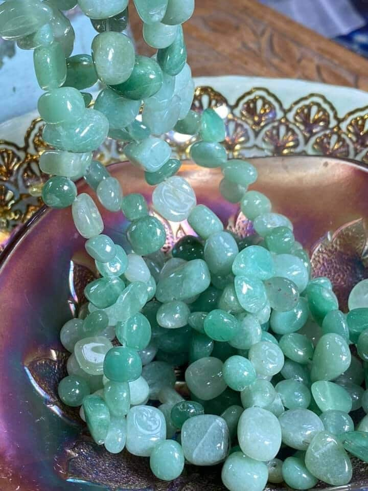 Green Aventurine Irregular Freeform Nugget Beads / Drilled Agate Nuggets / Green Agate Beads / Rustic Agate Beads / 6 Glossy Green Beads